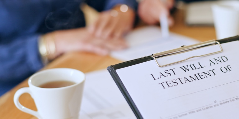 An executor conducts a preliminary interview with family members during the estate administration process.